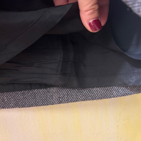 Wool mini skirt fully lined - Picture 6 of 6